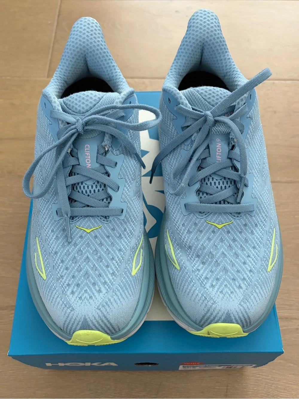 Hoka Clifton 8.5 wide * nearly new